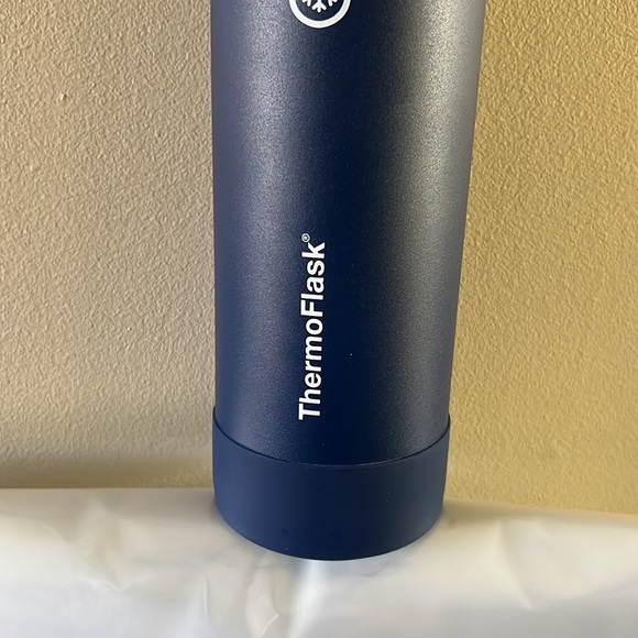 ThermoFlask With Straw Lid - Picture 5 of 8